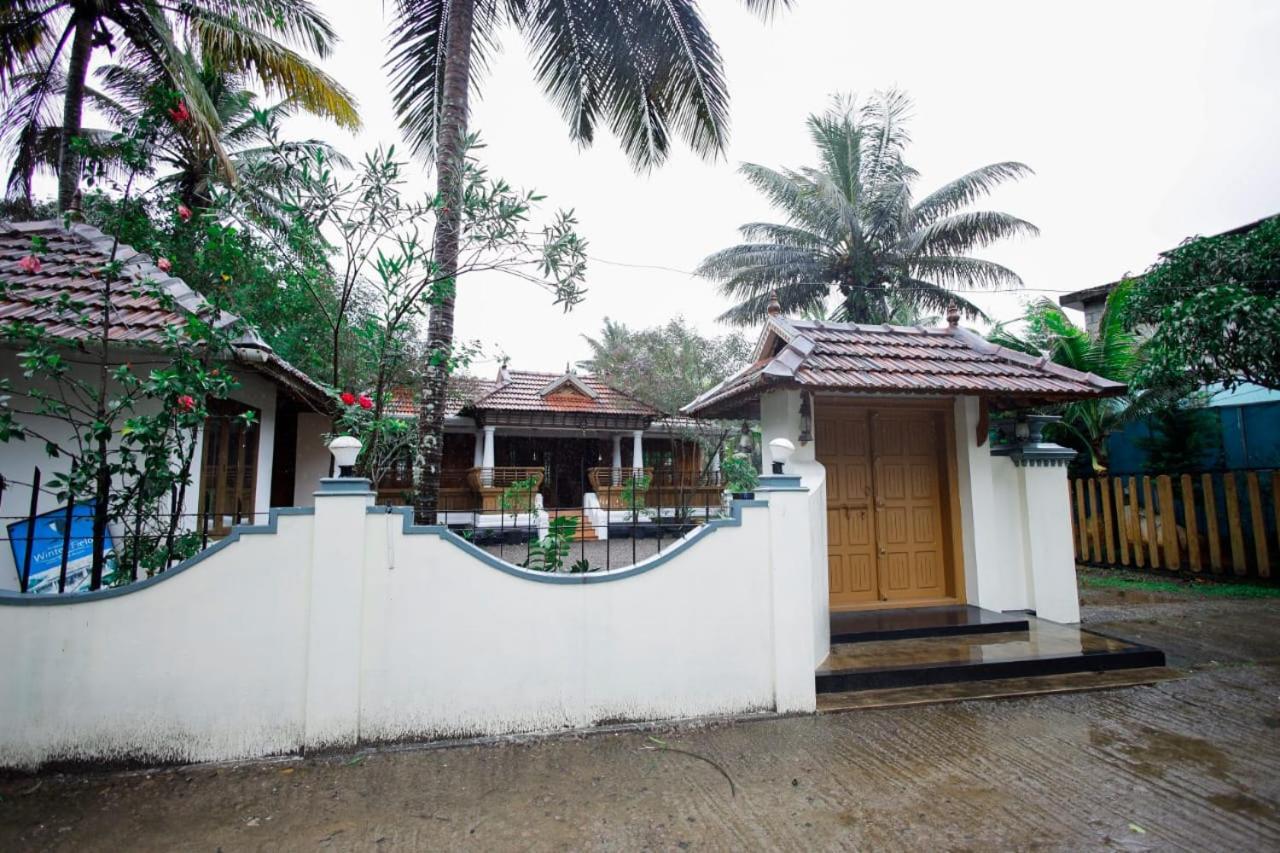 Periyar Heritage 提喀迪 外观 照片